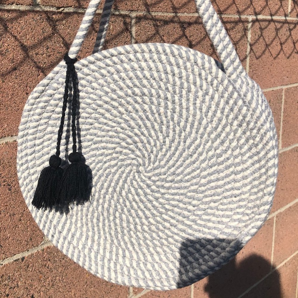 Weaving Round tote Bag